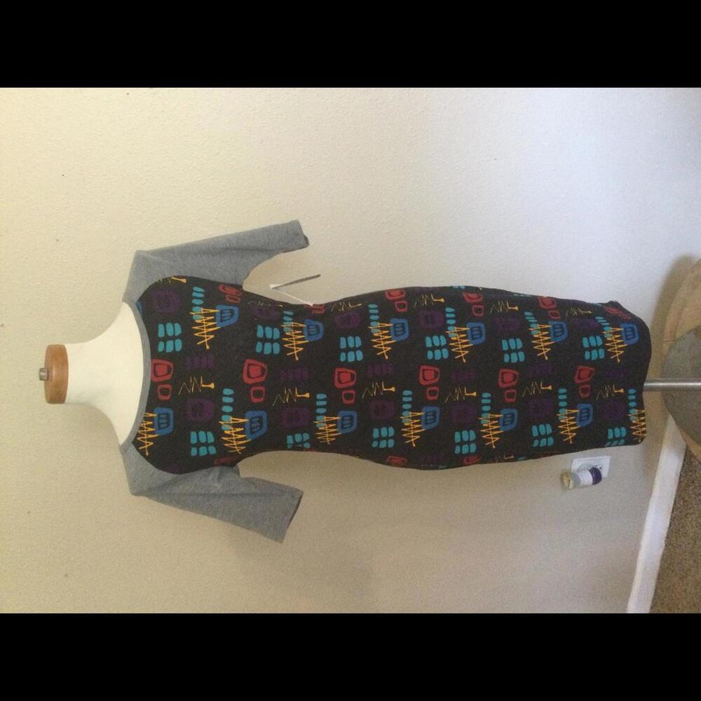 Lularoe - Julia Raglan - Black XS - NWT